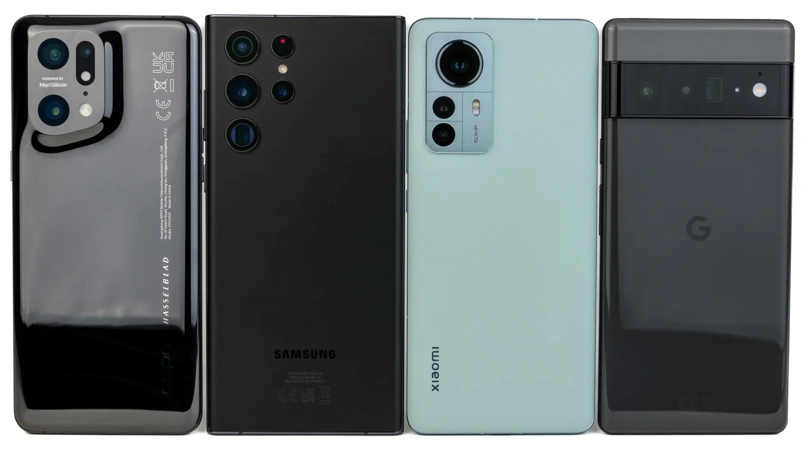 Illustration de 4 téléphones vus de dos